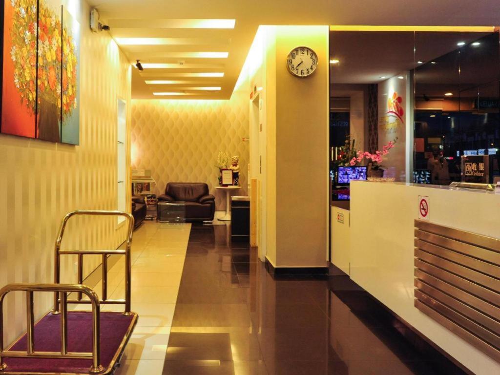 Mornington Hotel Medan Ipoh Exterior photo